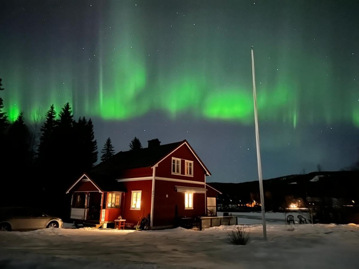 Mysigt Och Annex Med Eget Sjöläge! Torsby